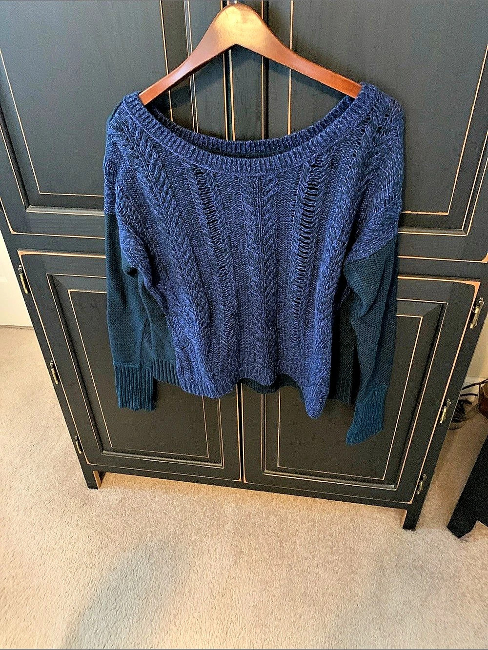 American Eagle Outfitters Cable Knit Sweater in Blue Size Large Like New
